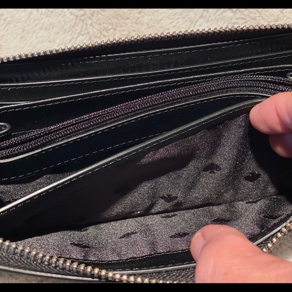 Kate Spade Zip Around Wallet - Carried Once - Picture 6 of 10
